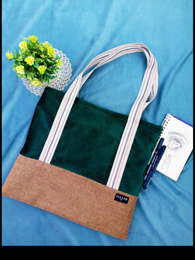 zipper velvet tote with features